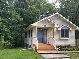 6003 Erie St, Racine, Wi 53402 2 Beds 1.5 Baths 800 Sqft in Racine, WI (Photo 8 of 12)