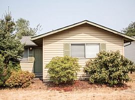 12304 Se 217th St, Kent, Wa 98031 3 Beds 1 Bath 1,310 Sqft in Kent, WA (Photo 5 of 6)