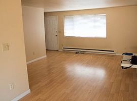 12304 Se 217th St, Kent, Wa 98031 3 Beds 1 Bath 1,310 Sqft in Kent, WA (Photo 6 of 6)