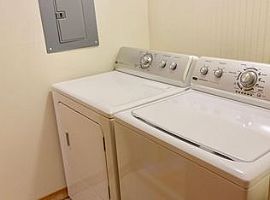 4848 119th Ave Se, Bellevue, Wa 98006 3 Beds 2 Baths 1,290 Sqft in Bellevue, WA (Photo 2 of 11)