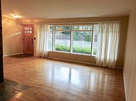 4848 119th Ave Se, Bellevue, Wa 98006 3 Beds 2 Baths 1,290 Sqft in Bellevue, WA (Photo 6 of 11)