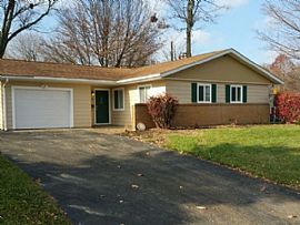 2595 Cathy Dr Ne, Canton, Oh 44705 3 Beds 1 Bath 1,012 Sqft in Canton, OH