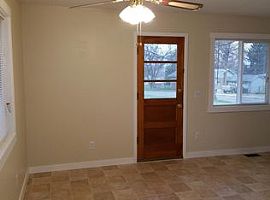 2595 Cathy Dr Ne, Canton, Oh 44705 3 Beds 1 Bath 1,012 Sqft in Canton, OH (Photo 5 of 8)