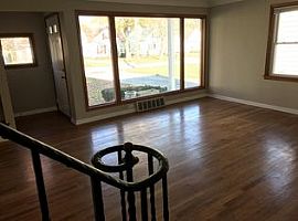 2009 Lorimer Rd, Parma, Oh 44134 3 Beds 1.5 Baths 1,296 Sqft in Parma, OH (Photo 6 of 9)