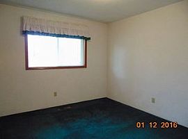 3392 Wellington Dr, Medford, Or 97504 3 Beds 2 Baths 1,435 Sqft in Medford, OR (Photo 7 of 7)