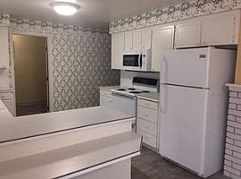 3290 Dogwood Dr S, Salem, Or 97302 3 Beds 2.5 Baths 1,908 Sqft in Salem, OR (Photo 4 of 7)