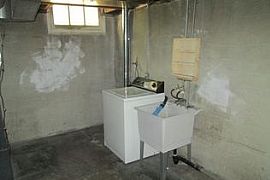 846 Ne 111th Ave, Portland, Or 97220 3 Beds 1 Bath 1,465 Sqft in Portland, OR (Photo 3 of 6)