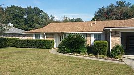 7402 Saint James Pl, Pensacola, Fl 32506 in Pensacola, FL