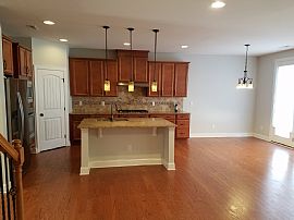 Stunning 5 Bedroom Available For Rent! in Apex, NC (Photo 2 of 6)