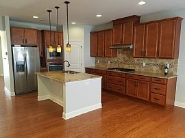 Stunning 5 Bedroom Available For Rent! in Apex, NC (Photo 5 of 6)