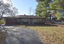  6421 E 13th St, Indianapolis, in 46219 2 Beds 1 Bath 1,176 Sqf in Indianapolis, IN