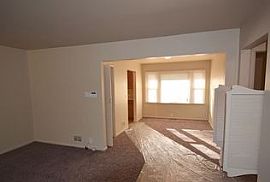  6421 E 13th St, Indianapolis, in 46219 2 Beds 1 Bath 1,176 Sqf in Indianapolis, IN (Photo 3 of 8)