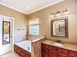 8708 Augusta Dr Mobile, Al 36695 (747) 444-3766 in Mobile, AL (Photo 7 of 9)