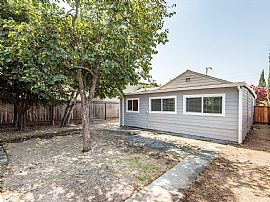 This Charming Little Home Located in Luna Park in San Jose, CA (Photo 7 of 7)