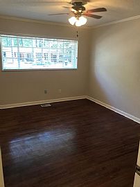 5453 Pine Lane Dr  Formal Living and Dining Rooms Updated Bathr in Jackson, MS (Photo 9 of 10)