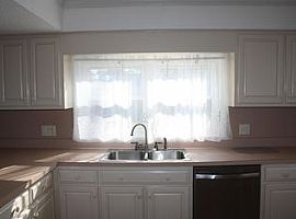 4036 N Cahaba Dr, Vestavia, Al 35243 in Vestavia, AL (Photo 3 of 6)