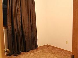  521 Izembek Cir, Anchorage, Ak 99508 3 Beds 1 Bath 1,200 Sqft in Anchorage, AK (Photo 2 of 8)