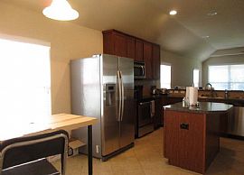 Beautiful One Story Home with Wide Open Floor Plan and High Cei in San Antonio, TX (Photo 2 of 7)