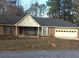 76 Lee Road 519, Phenix City, Al 36870 in Phenix City, AL