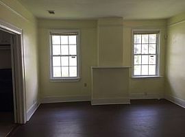 469 Cramer Ave, Montgomery, Al 36104 in Montgomery, AL (Photo 3 of 6)