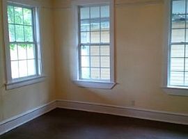 469 Cramer Ave, Montgomery, Al 36104 in Montgomery, AL (Photo 4 of 6)