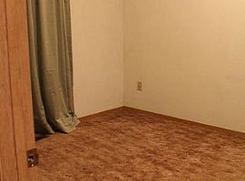 521 Izembek Cir, Rent Is $500 and Deposit Is $500 in Anchorage, AK (Photo 3 of 6)