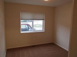 4044 N Teakwood Way, Rent Is $500 and Deposit Is $500 in Palmer, AK (Photo 3 of 7)