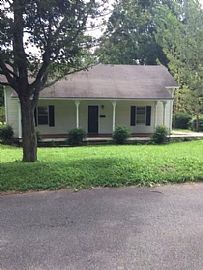 513 East St, Athens, Al 35611 in Athens, AL