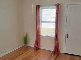  1001 Camden Ave, Louisville, Ky 40215 2 Beds 1 Bath 800 Sqft in Louisville, KY (Photo 4 of 5)