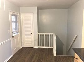  2135 Tamarack Dr, Lexington, Ky 40504 3 Beds 1 Bath 1,250 Sqft in Lexington, KY (Photo 4 of 4)