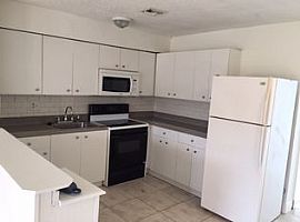 1451 Sw 46th Ave, Fort Lauderdale, Fl 33317 in Fort Lauderdale, FL (Photo 3 of 10)