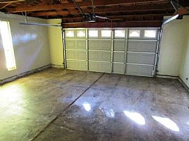 3 Bedroom, 2 Bath, 2 Car Garage Unit with Garage Door Opener. in Stockton, CA (Photo 11 of 12)