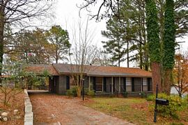 1140 26th St N, Pell City, Al 35125 in Pell City, AL