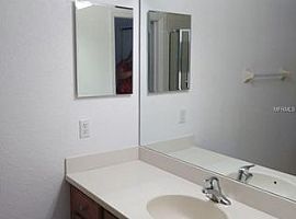 A Beautiful 2 Bedroom and 2 Bathroom Located Bradenton, Fl 3421 in Bradenton, FL (Photo 8 of 12)