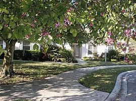 8557 Greenside Ct, Sarasota,  in Sarasota, FL (Photo 3 of 4)