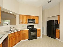  327 Richvale Ln, Webster, Tx 77598 3 Beds 2 Baths 1,378 Sqft in Webster, TX (Photo 5 of 5)