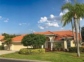 4967 Fallcrest Cir, Sarasota, in Sarasota, FL