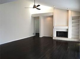 4967 Fallcrest Cir, Sarasota, in Sarasota, FL (Photo 5 of 10)