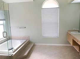 4967 Fallcrest Cir, Sarasota, in Sarasota, FL (Photo 6 of 10)