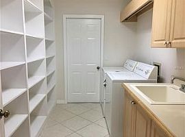 4967 Fallcrest Cir, Sarasota, in Sarasota, FL (Photo 7 of 10)