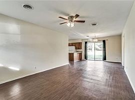  604 Verna Ln, Denison, Tx 75020 3 Beds 1.5 Baths 1,260 Sqft in Denison, TX (Photo 5 of 7)