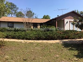 Single Family Home For Rent  in Dunnellon, FL
