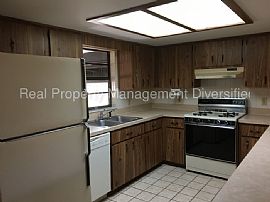 Single Family Home For Rent  in Dunnellon, FL (Photo 4 of 6)