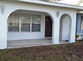 885 Se Festivo Ct, Port St Lucie, Fl 34983 in Port Saint Lucie, FL (Photo 6 of 6)