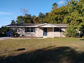 5110 Twin Pine Dr, Plant City, Fl 33566 in Plant City, FL
