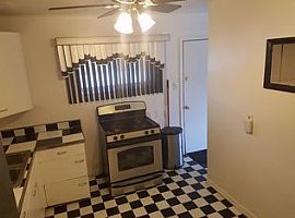 4433 Ryan Ct, Gary in Gary, IN (Photo 4 of 6)