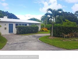 1613 Sw 13th St in Fort Lauderdale, FL