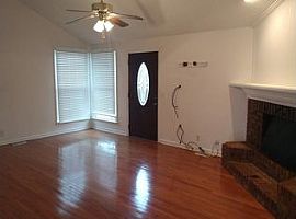  102 Post Oak Rd, Hendersonville, Tn 37075 3 Beds 2 Baths 1,315 in Hendersonville, TN (Photo 3 of 4)