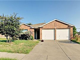 1405 Gilday Dr, Arlington Rent 650 Deposit 650 Total 1300 in Arlington, TX