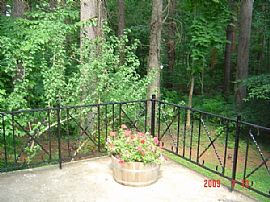 Single Private Home in Fairmount Park in Philadelphia, PA (Photo 4 of 12)